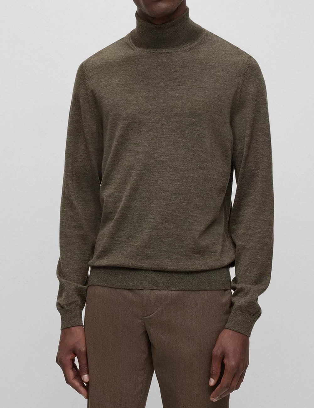 Maglione Slim Fit A Collo Alto In Lana Vergine Marrone Scuro