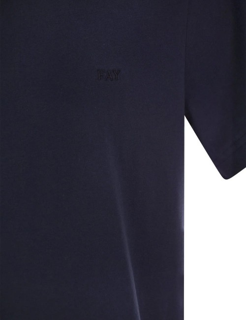 T-shirt blue