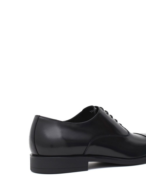 Scarpa con lacci in pelle nera time