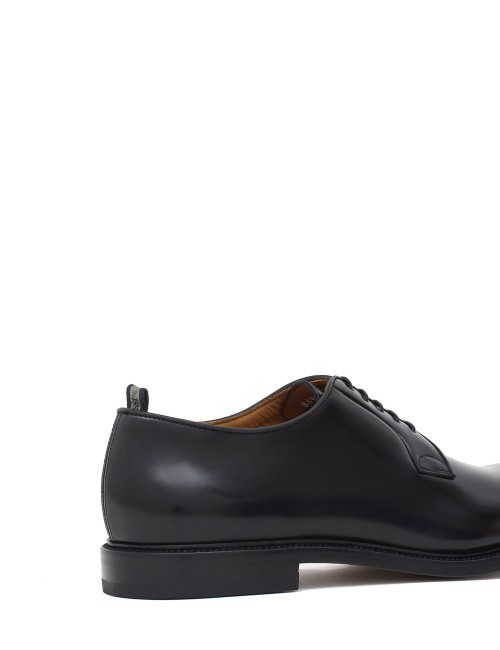Scarpa con lacci in pelle nera chelsea