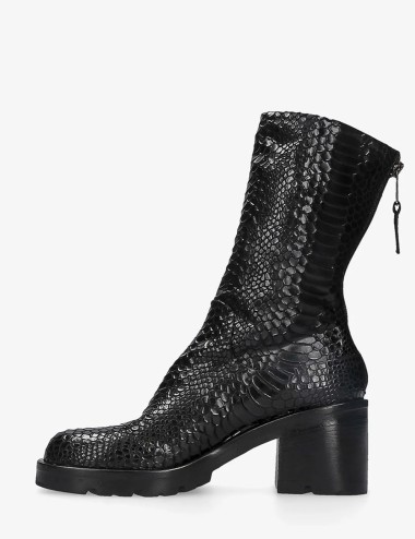 Jet Ankle Boot black