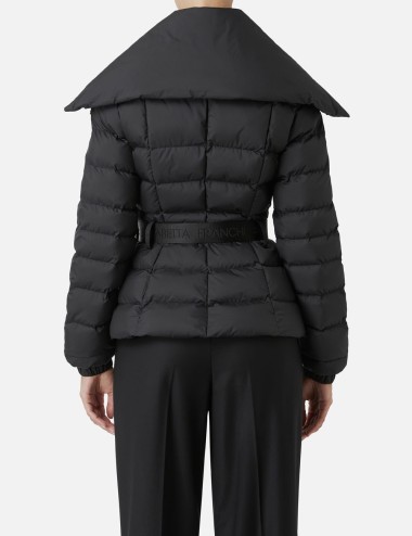 Piumino corto in nylon con ampio collo nero