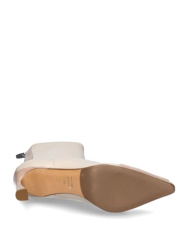 Stivaletto in pelle con punta laccata sabbia