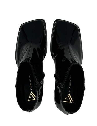Tronchetto in vernice nero