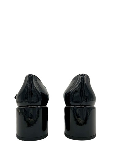 Scarpa con tacco in vernice nero