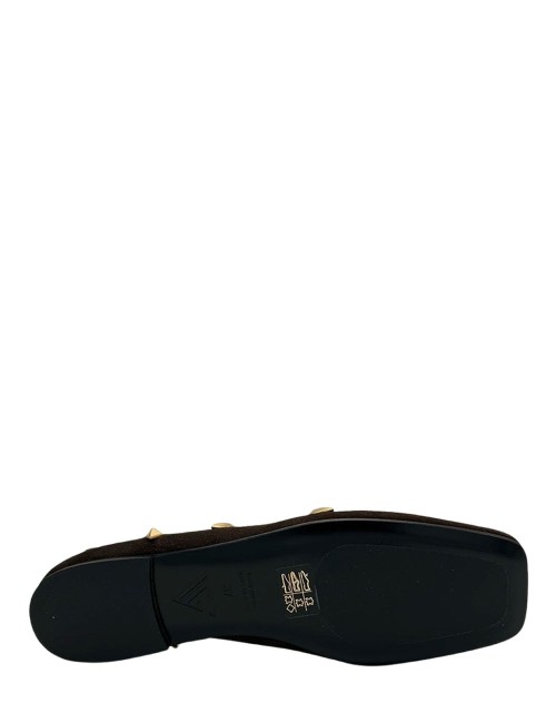 Ballerina scamosciata marrone con borchie oro