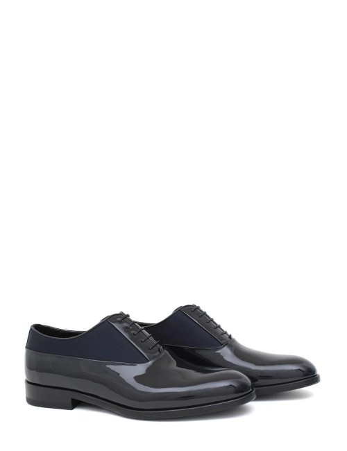 SCARPA CON LACCI BLU IN VERNICE