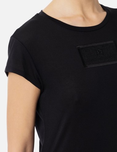 T-shirt in jersey con ricamo nero