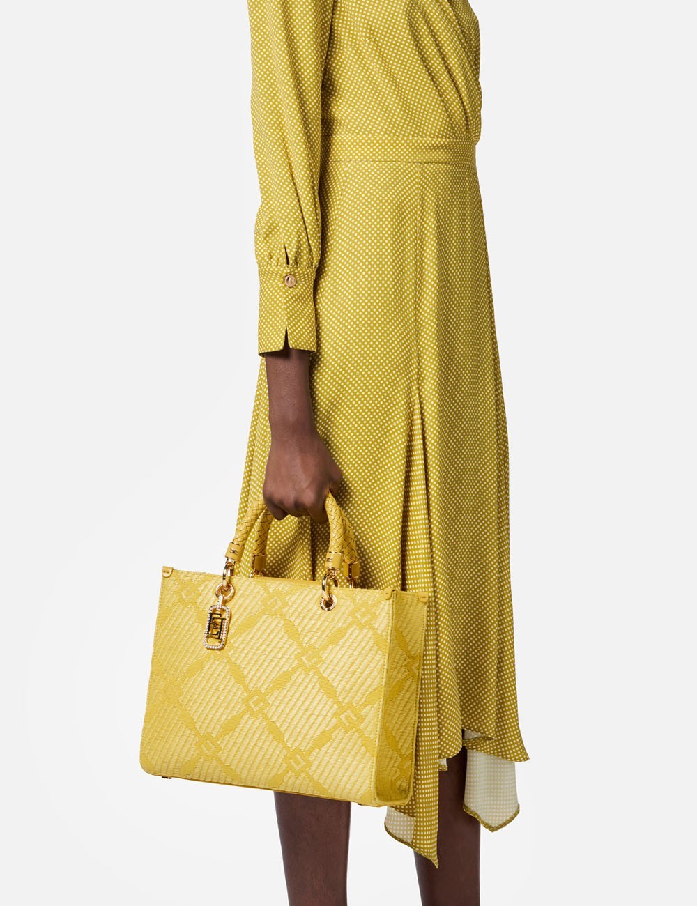 Tote media in jacquard con charms curry