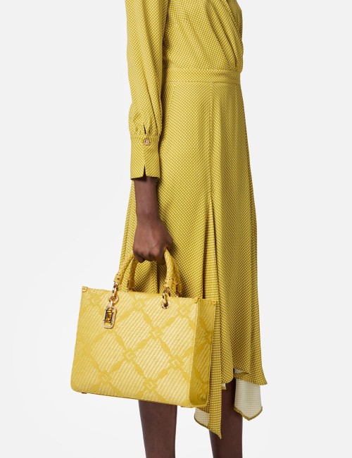 Tote media in jacquard con charms curry