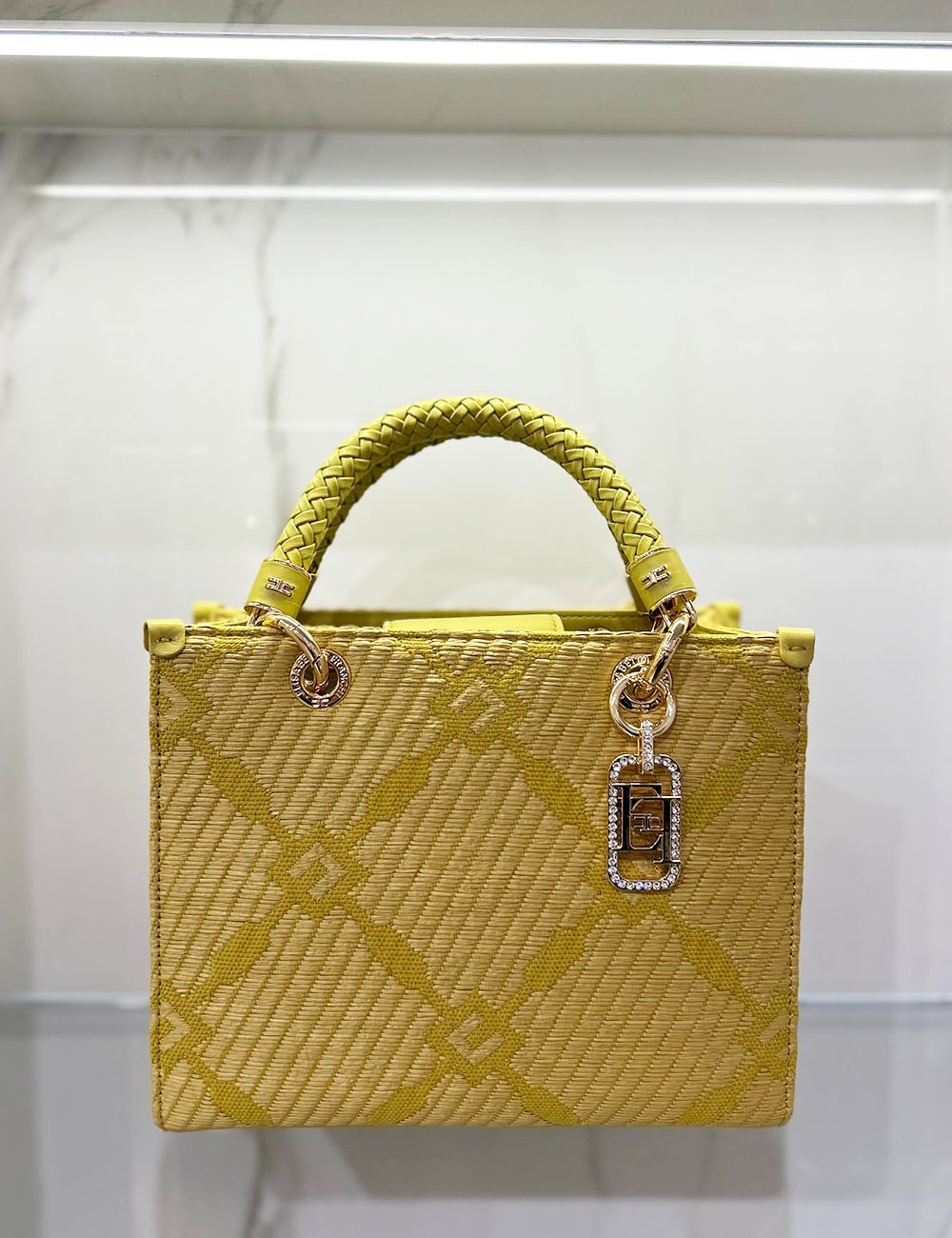 Tote piccola in jacquard con charms curry