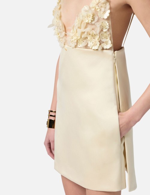 Dress in duchesse satin with 3D flowers lemonade