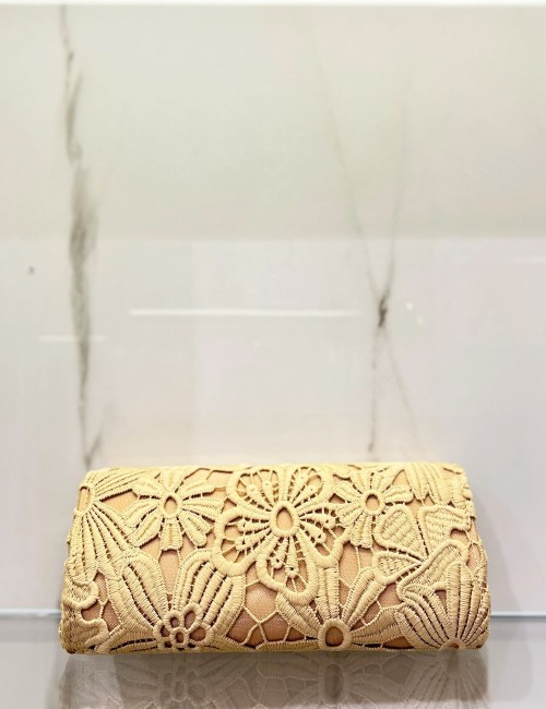 Clutch in tessuto macramè
