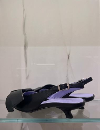 Slingback in nappa con fiocco nero