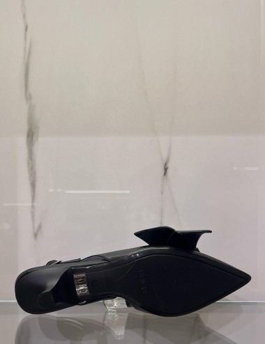 Slingback in nappa con fiocco nero