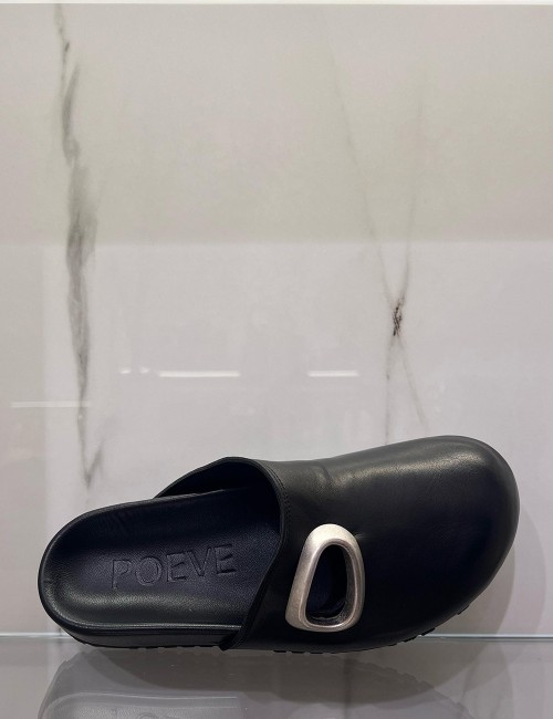 Mules in nappa neri