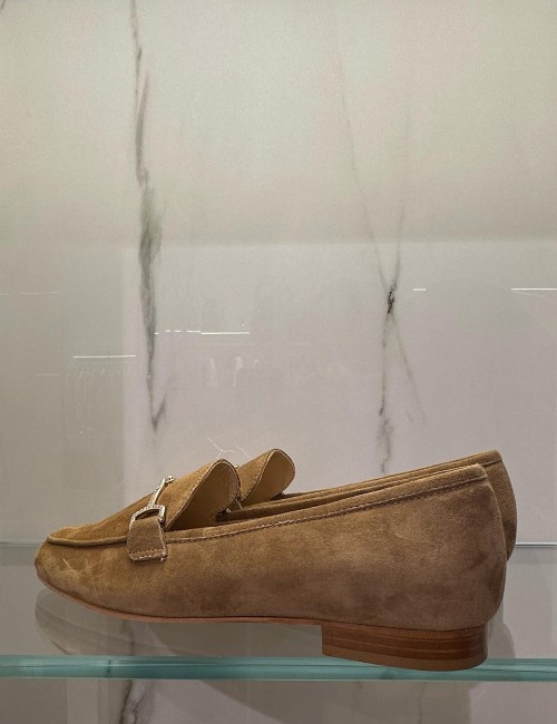 Mocassino scamosciato cammello