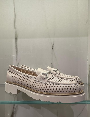 Mocassino traforato alto beige
