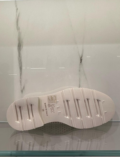 Mocassino traforato alto beige
