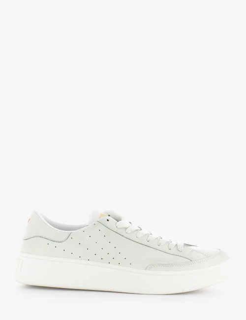 Sneakers Trailmate white