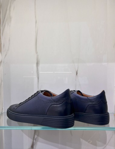 Sneakers in pelle traforate blu