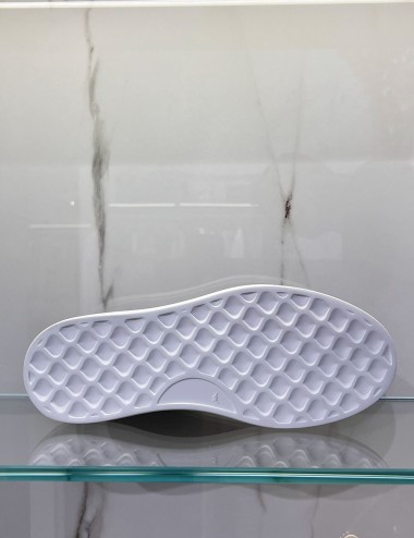 Sneakers in pelle traforate testa di moro
