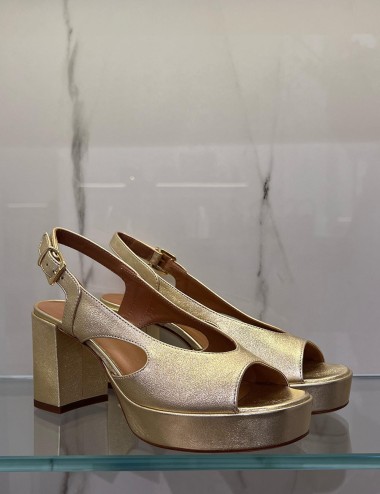 Sandali con plateau platino