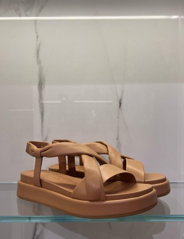 Sandali bassi in pelle cuoio