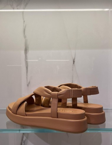 Sandali bassi in pelle cuoio
