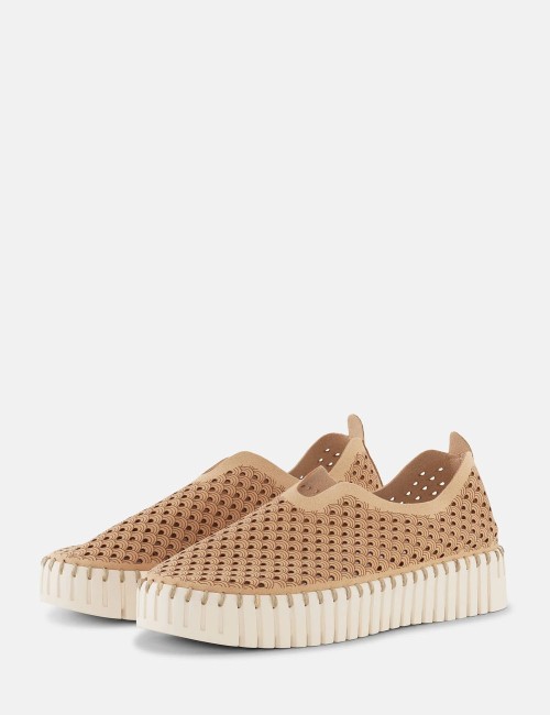 Platform Tulip Flats Milk
