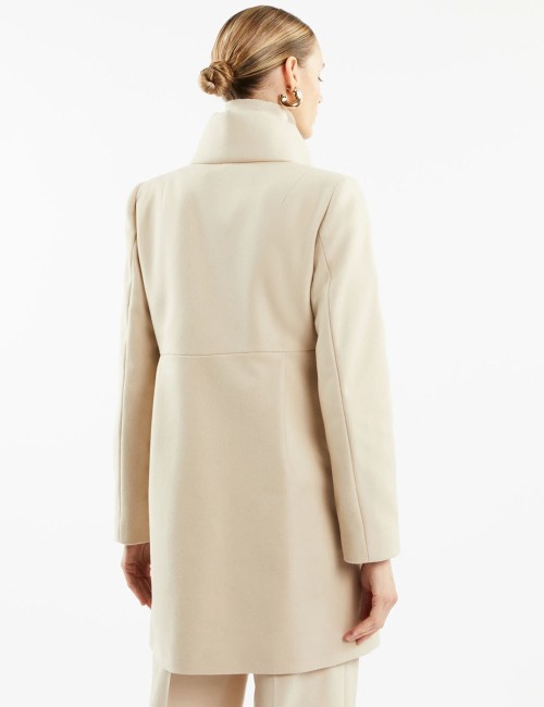 Romantic Coat in Wool natural
