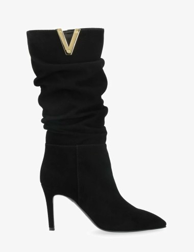 3/4 boot with ruffles in black suede