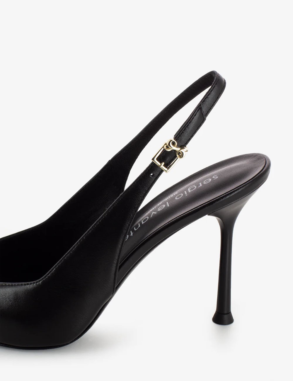 Chanel Mascia a punta con tacco nera
