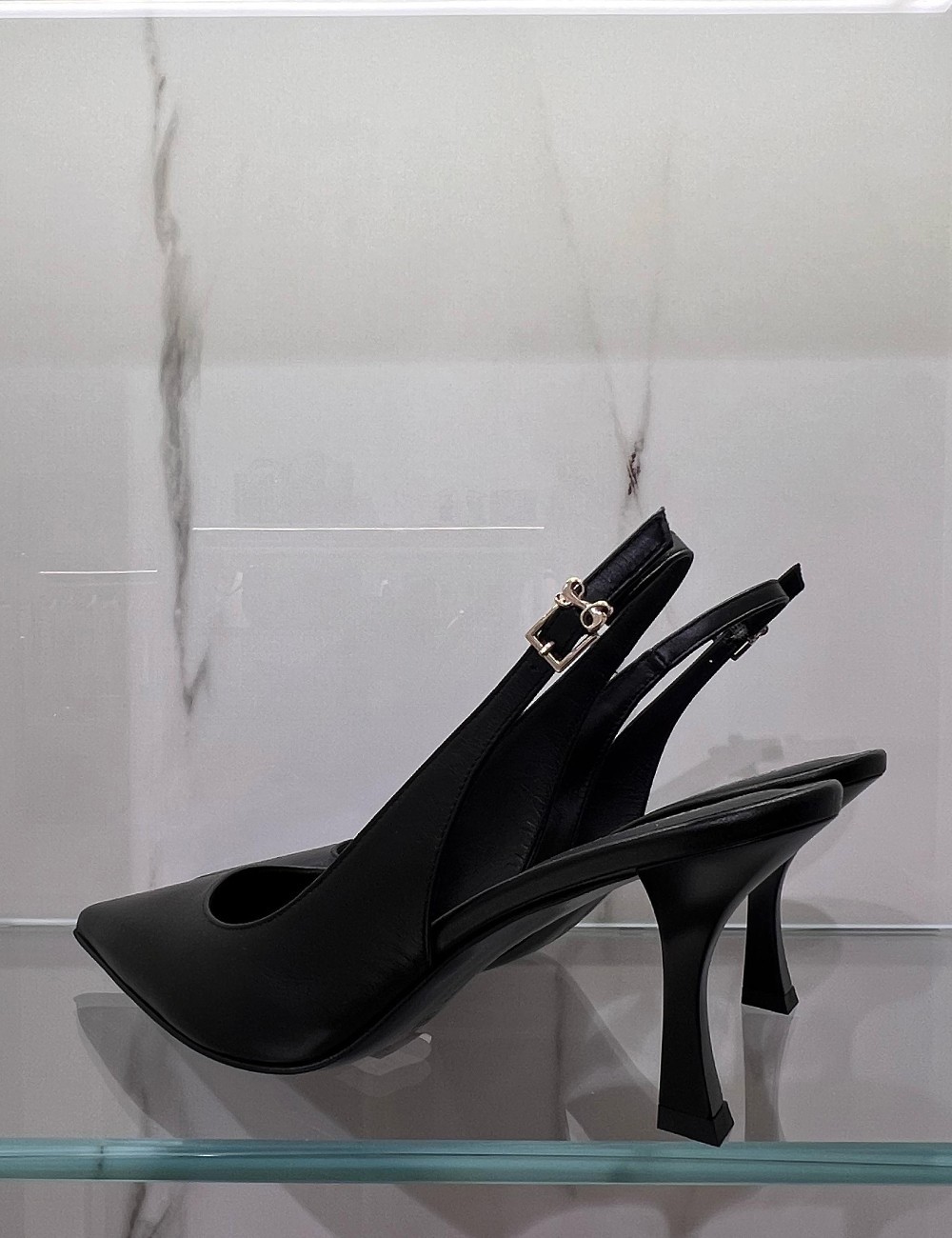 Chanel Katerina a punta con tacco nera