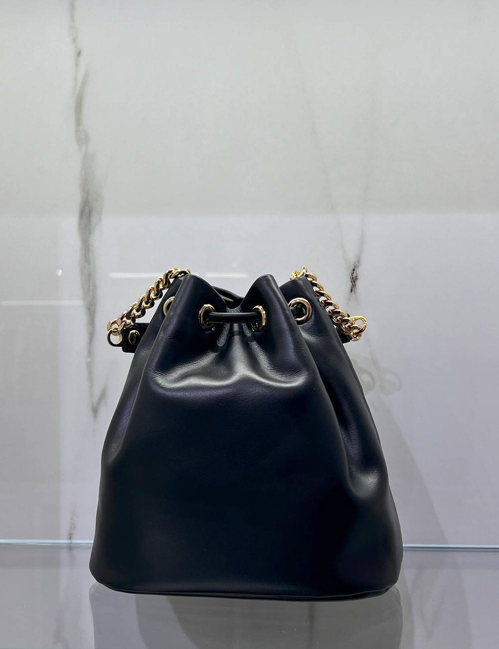 Mini secchiello Nest Vanity in pelle con tracolla nero