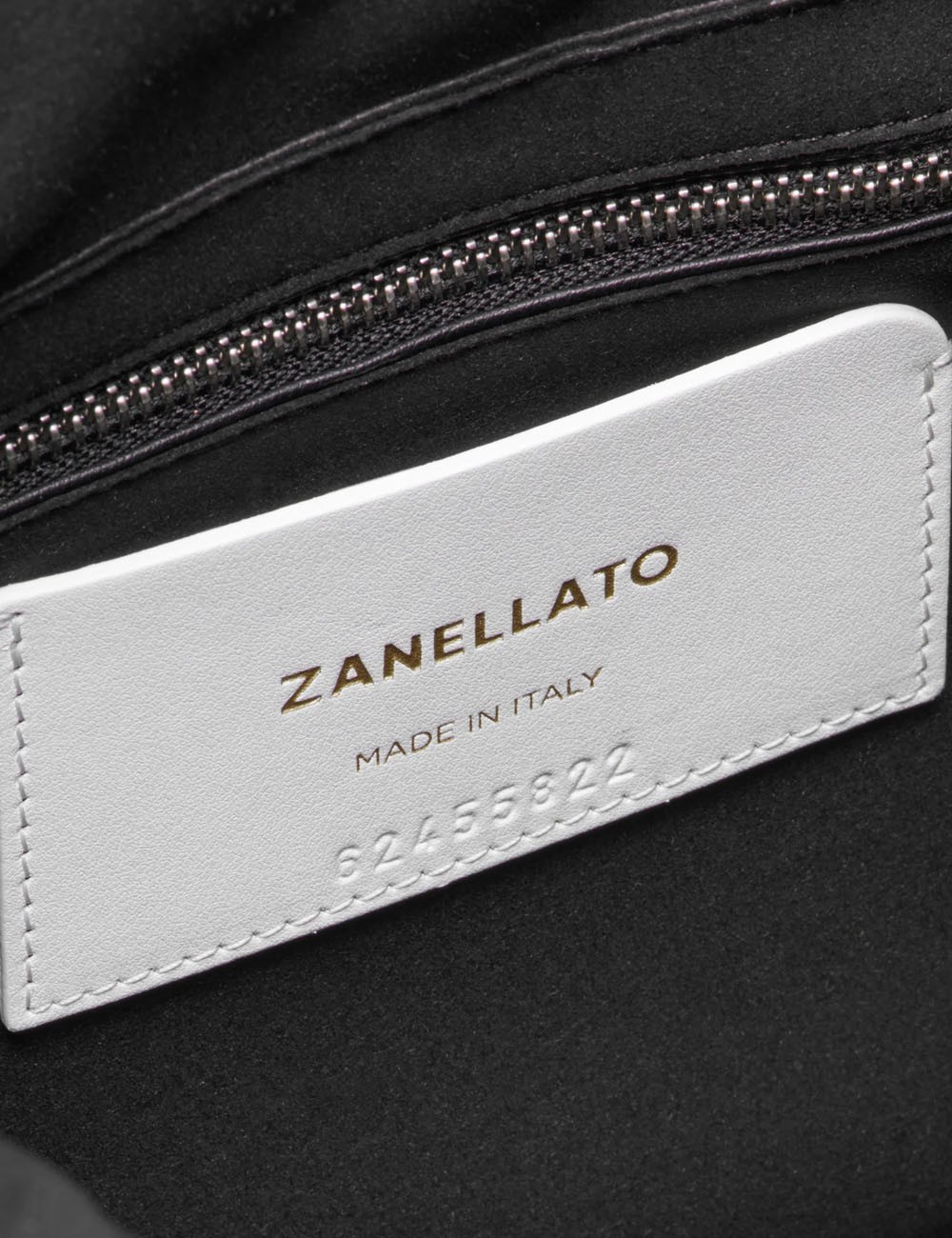 copy of BORSA A' SPASSO® MEDIUM IN SMOOTH BLACK LAVAGNA LEATHER