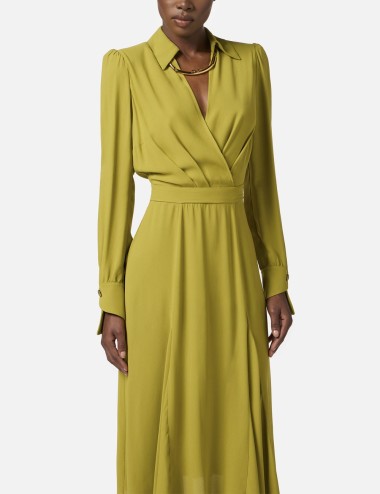 Dress in georgette fabric with tubular necklace iguana