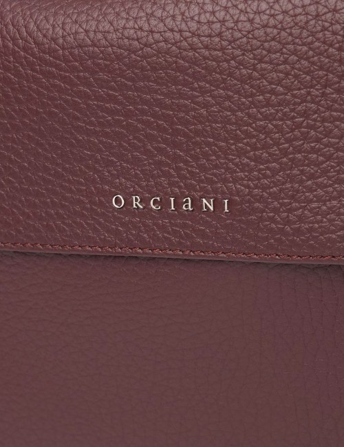 Sveva Soft Medium leather shoulder bag with shoulder strap chianti