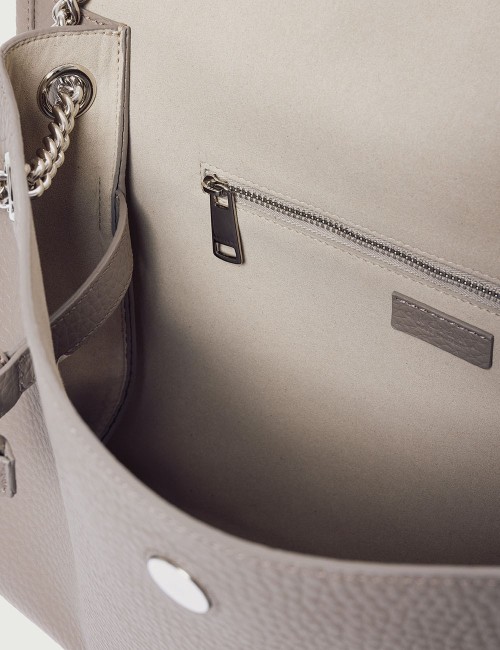 Venus Soft Midi grained leather shoulder bag black