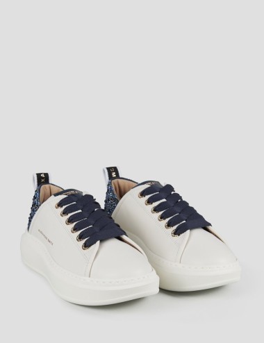 Sneakers Wembley Woman in white leather and rhinestones blue heel