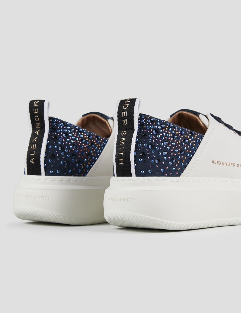Sneakers Wembley Woman in white leather and rhinestones blue heel