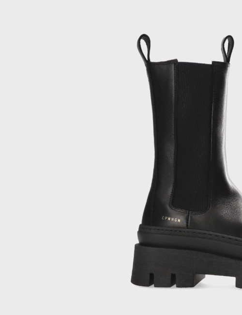 Ankle boot calfskin leather black