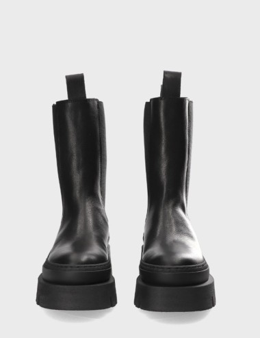 Ankle boot calfskin leather black