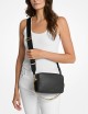 Camera bag a tracolla Bryant media in pelle martellata nera