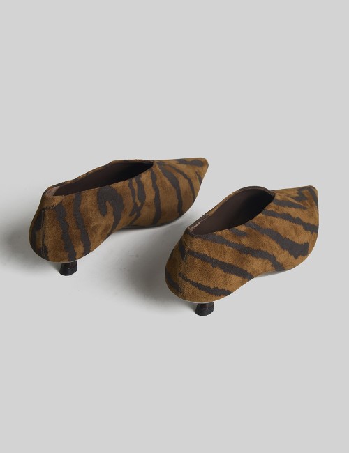 Scarpa con tacco scamosciata Grant abstract print cognac