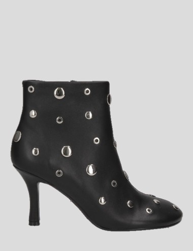 Ankle boots with studs black