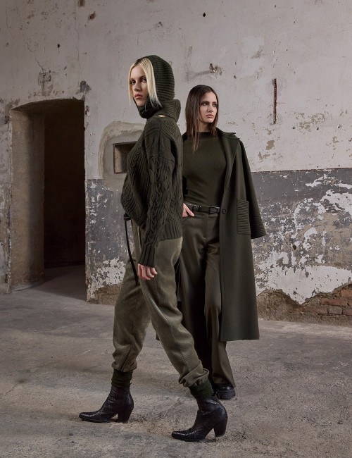 Cappotto lungo in cashmere con balze wenge