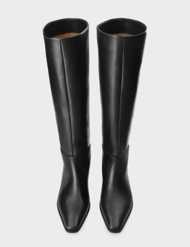 Boots in leather black