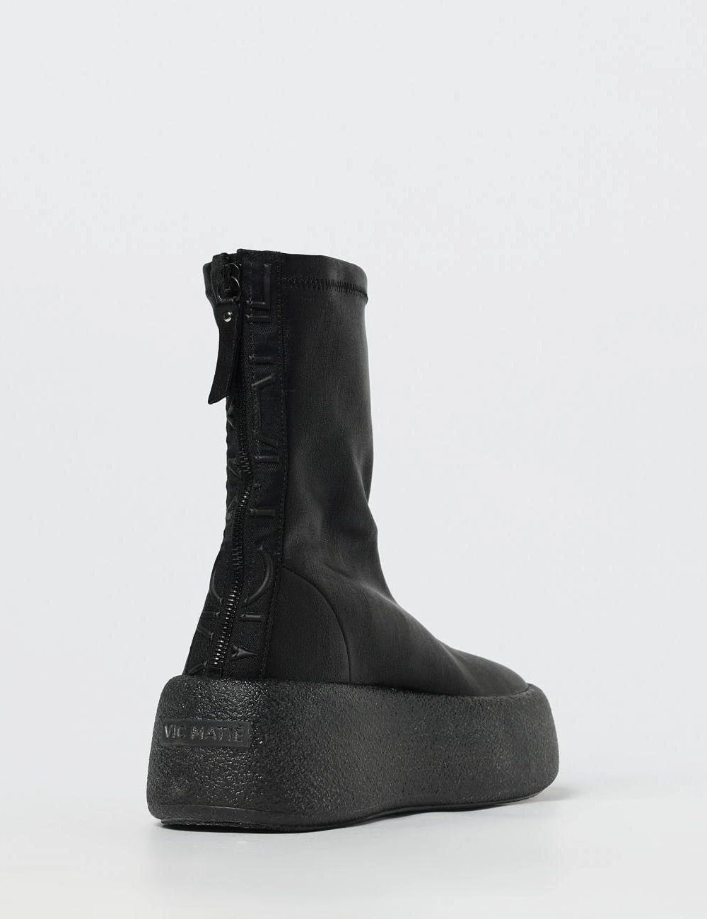 Stivaletti con zeppa neri