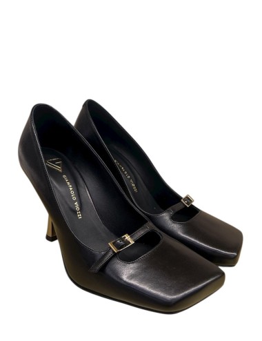 Black leather shoes with gold heels